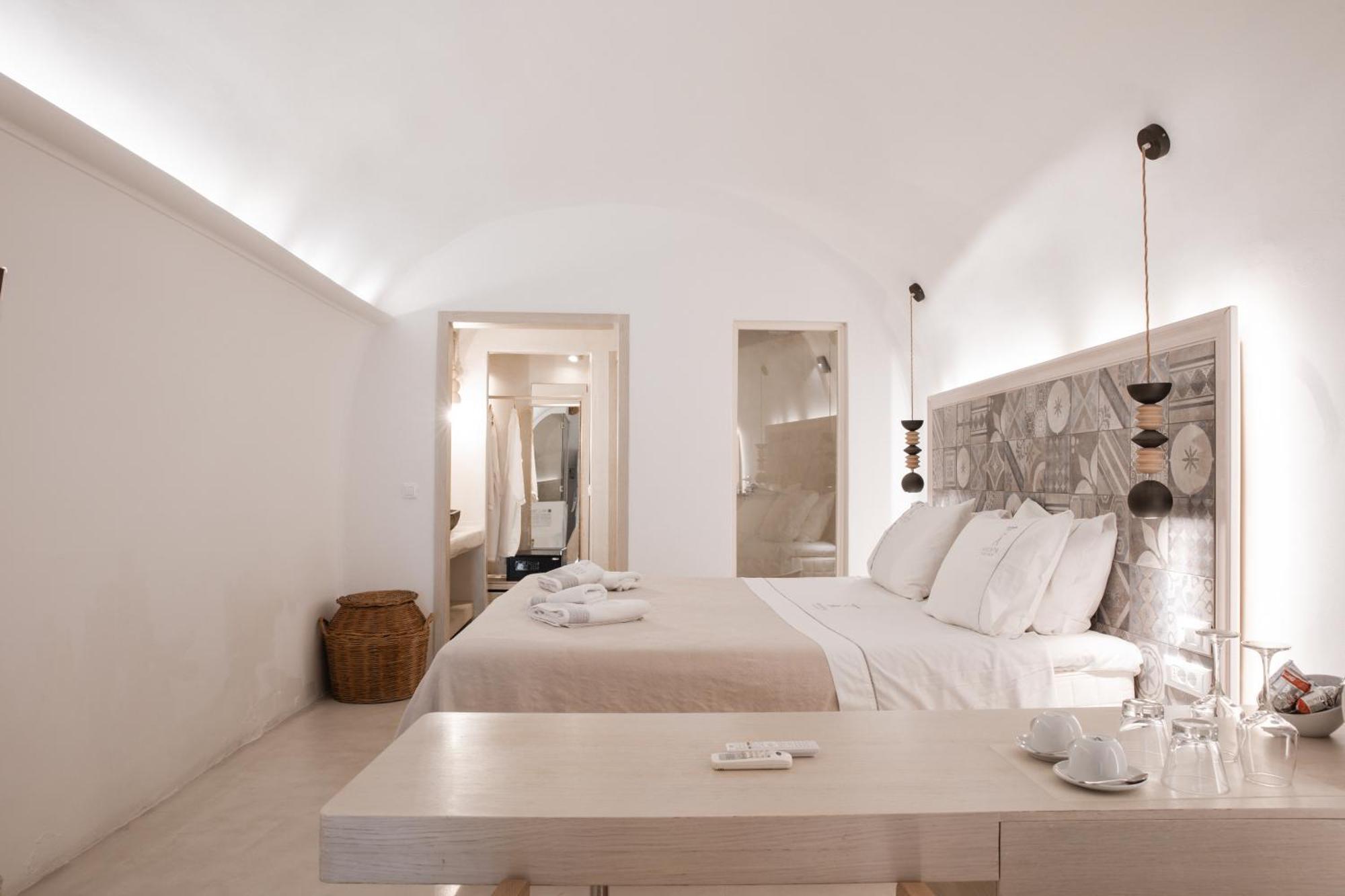 Aperto Suites - Adults Only Фира Екстериор снимка