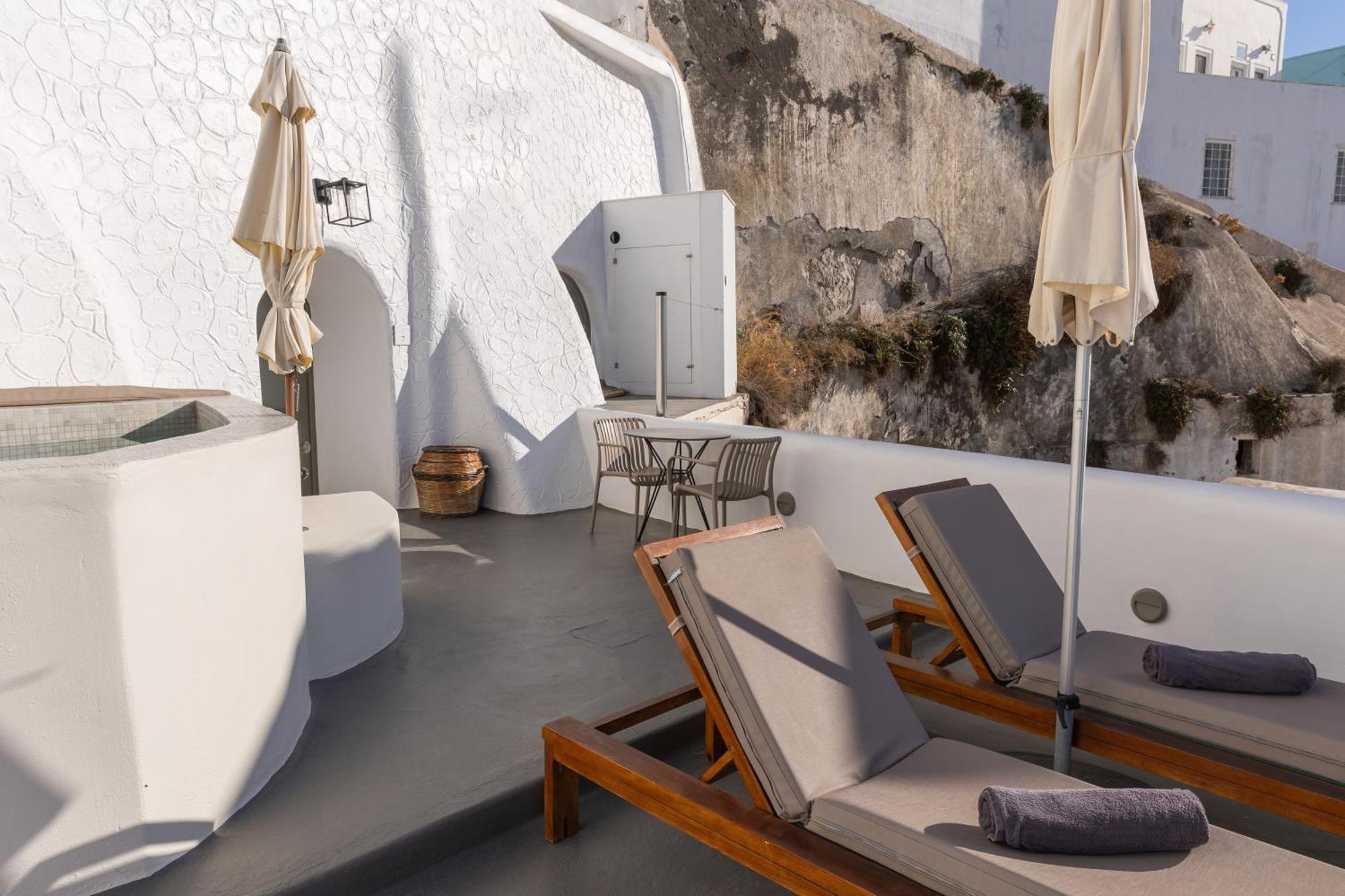 Aperto Suites - Adults Only Фира Екстериор снимка