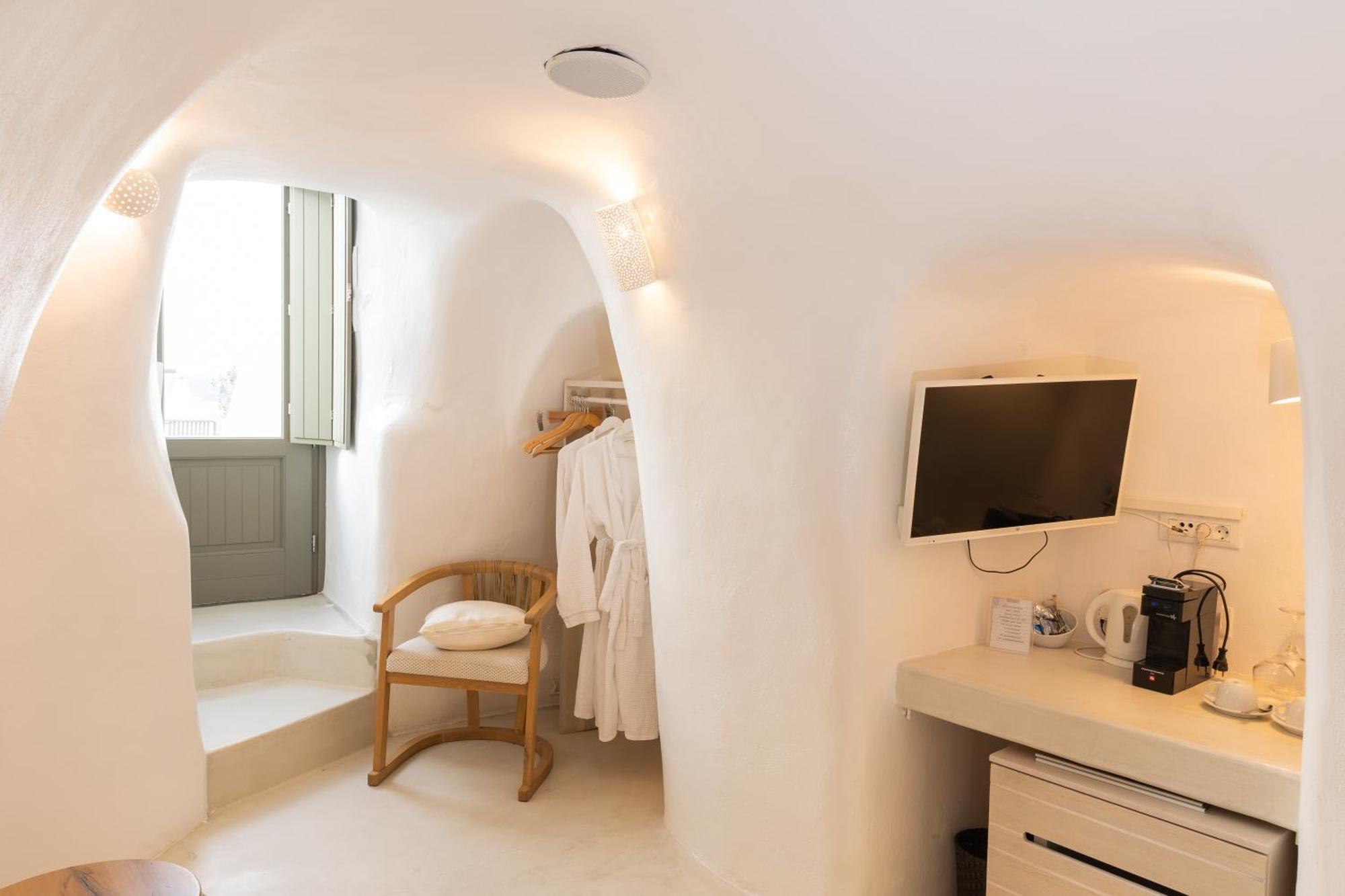 Aperto Suites - Adults Only Фира Екстериор снимка