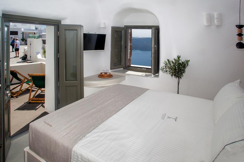 Aperto Suites - Adults Only Фира Екстериор снимка