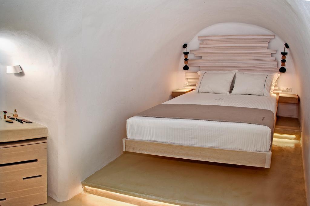 Aperto Suites - Adults Only Фира Екстериор снимка